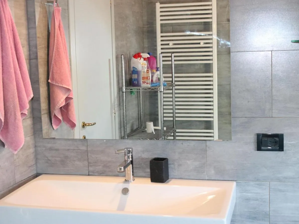 Holiday home Tranquility In The Center Of Lazise, Neraby The Lake Italy